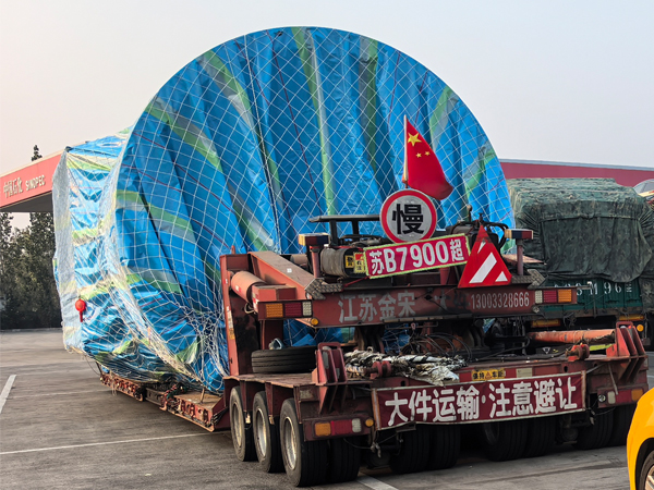 江苏专业大件运输.jpg